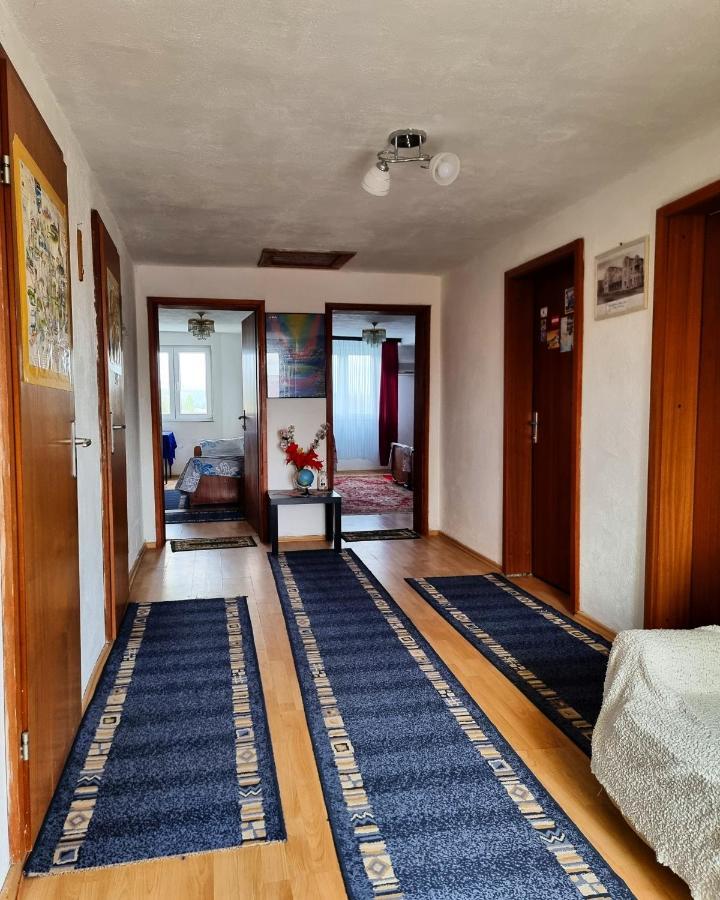 Guesthouse Sobi-Rooms Gradsko Екстер'єр фото