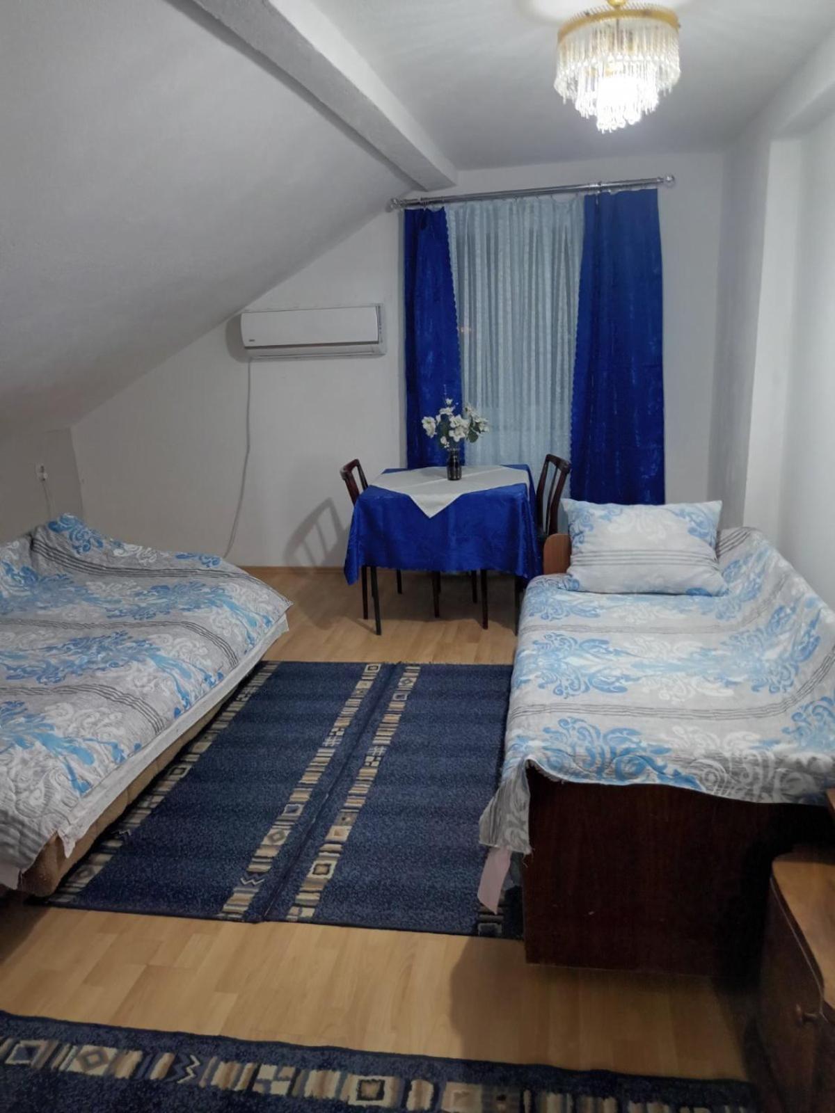 Guesthouse Sobi-Rooms Gradsko Екстер'єр фото